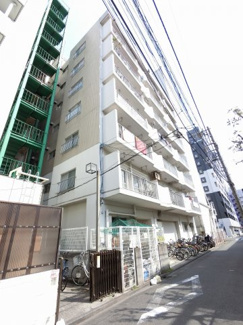 【外観】 | 総戸数１９戸、昭和５８年８月築、管理人は巡回勤務につき管理体制良好です♪