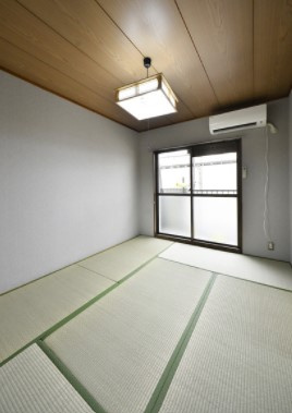 レオドール府中の和室