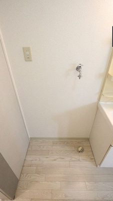【その他】 | ヴィラグレイスC | 室内洗濯機置き場　※参考写真です