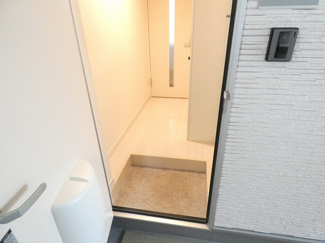 【玄関】 | colors