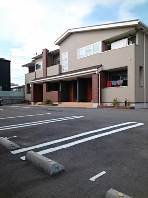 【駐車場】 | ブレッザ　マリーナ