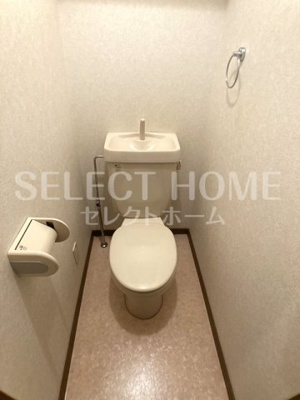 【トイレ】 | ネイ・フリーデン | 落ち着いた色調のトイレです