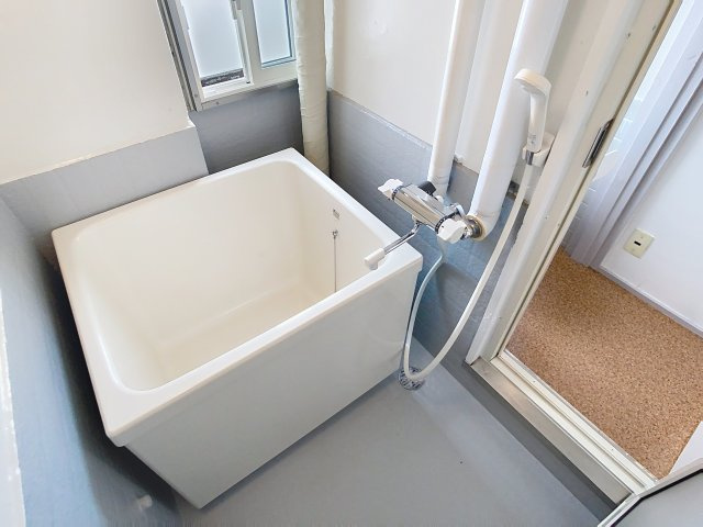 秀山ビルの浴室