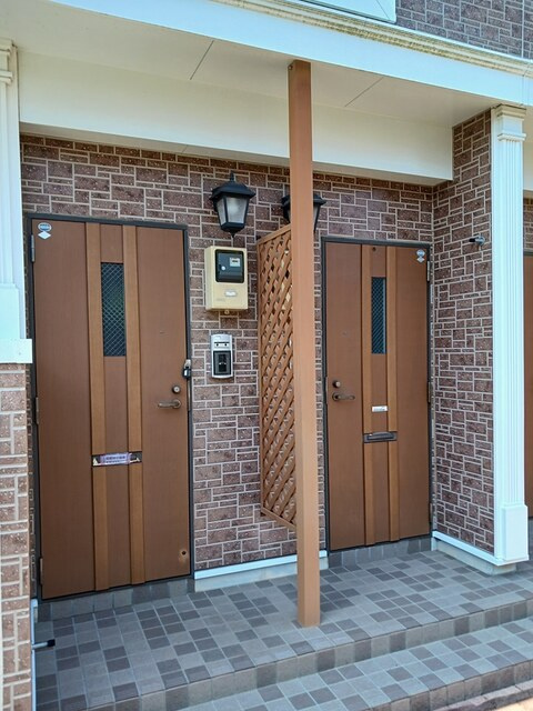 カフリーィエCの玄関