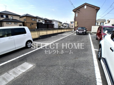  | ファミール足鹿 | 開放的な寝室です