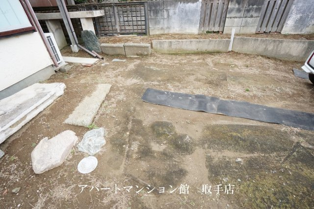 樋口貸家の駐車場