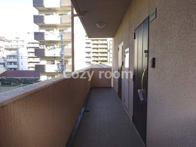 【その他共用部分】 | サムティ江坂JuReve | 共有廊下