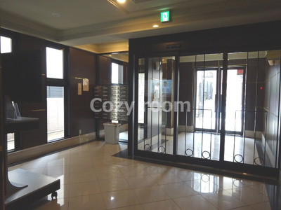 【ロビー】 | サムティ江坂JuReve | お洒落なロビーです。