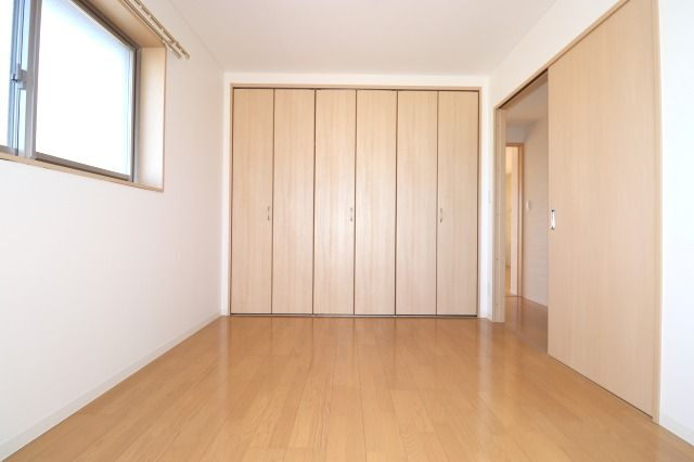クレドール南川添の洋室|使い勝手のいい洋室です