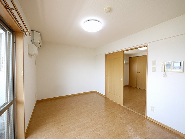 結充Immeuble　B館の居間・リビング|おしゃれな居間です