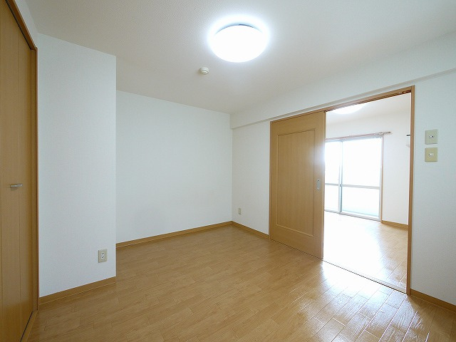 結充Immeuble　B館の洋室|広々とした洋室です