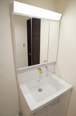 【洗面所】 | ラムール東二見 | シャンプー＆ドレッサー☆イメージ写真