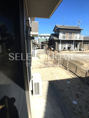 【バルコニー】 | グランドハイツ | 外からの目が気にならないバルコニーで洗濯物が干せます