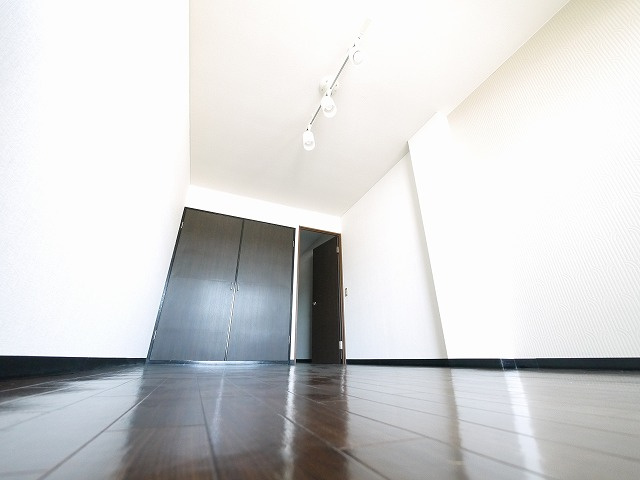 ブレスト北之庄Ⅴの内装|明るい室内です