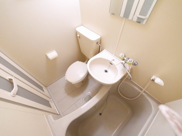 ブレスト北之庄Ⅴの浴室|お掃除もし易いユニットバスタイプ。