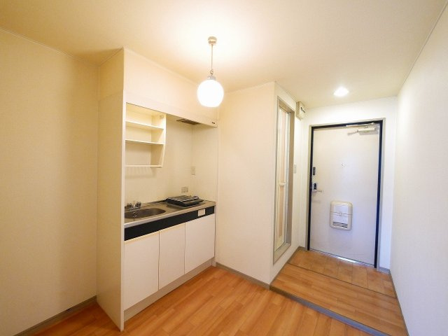 ブレスト北之庄Ⅴのキッチン|使いやすい広々キッチンスペースです