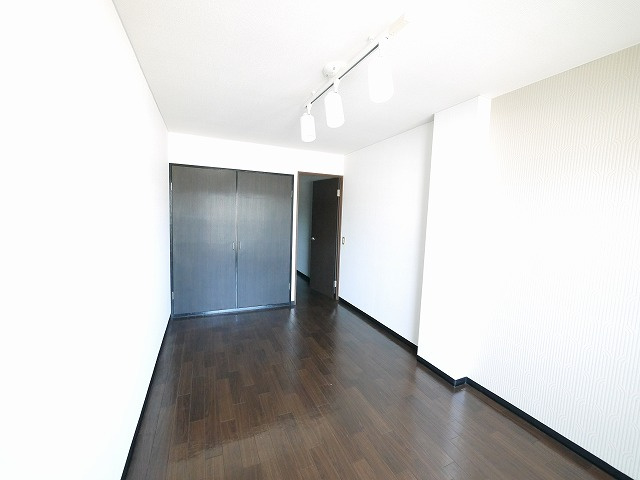 ブレスト北之庄Ⅴの居間・リビング|ゆったり過ごせる居間です