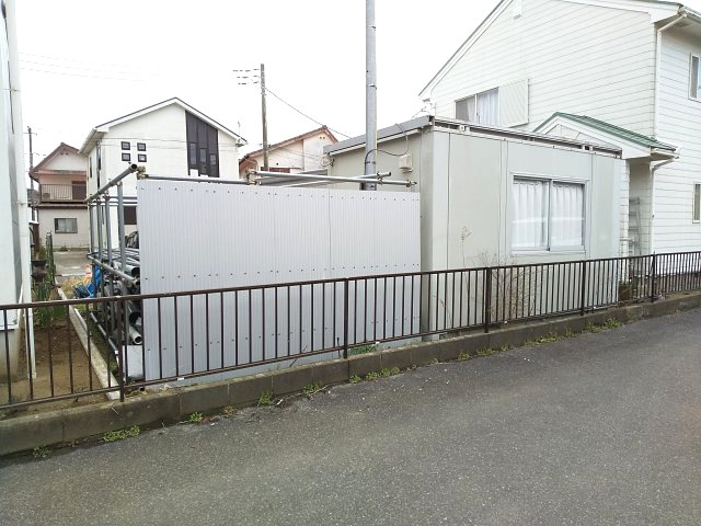 【前面道路含む現地写真】 | 東金市田間　土地　上物有り