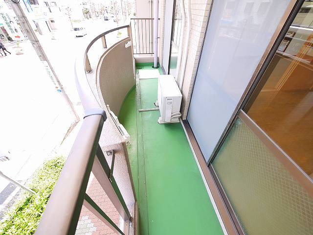 なら南新町マンションのバルコニー|バルコニーからの眺めを楽しみながら食事をしませんか
