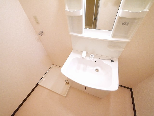 なら南新町マンションの洗面所|ゆったりとスペースのある洗面所