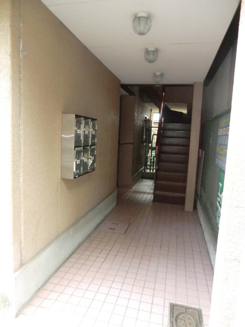 大阪市淀川区三津屋北１丁目の賃貸マンションの外観