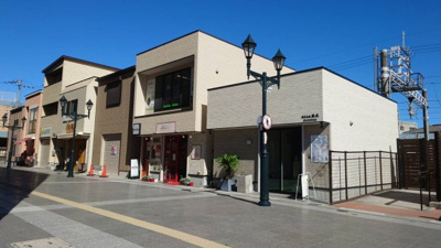 【外観】 | 築浅！桜井駅前テナント | 並びに美容院、パン屋、整骨院、飲食店ございます