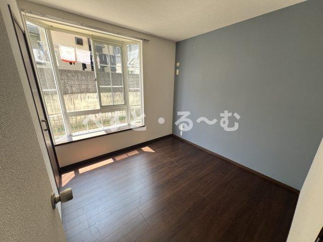 ヴィレッジコート山手の寝室