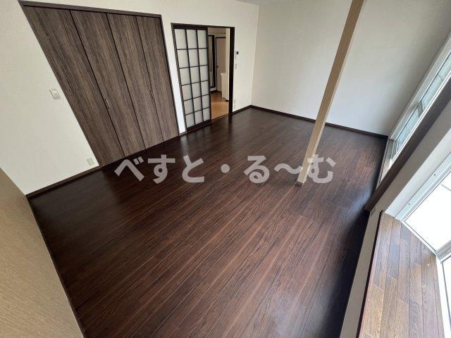 ヴィレッジコート山手の居間・リビング