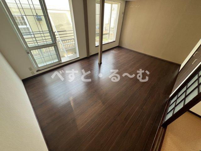 ヴィレッジコート山手の居間・リビング