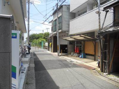 シャイン東山の周辺|前面道路