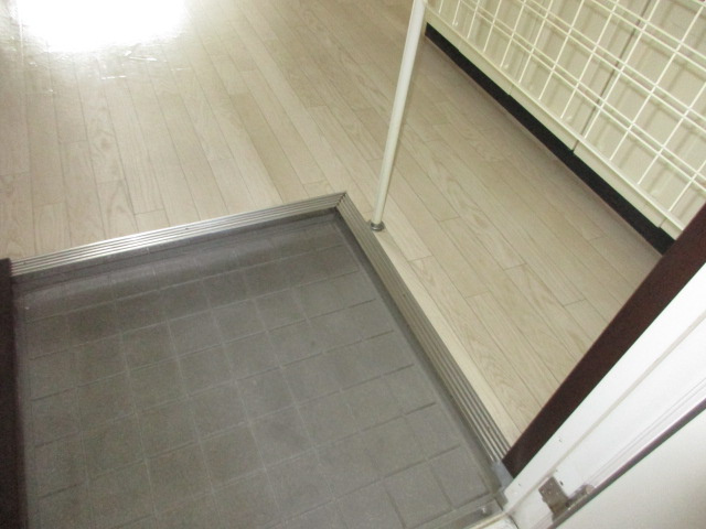 シティライフ岡本の玄関