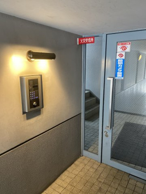 【エントランス】 | コモン山田イースト