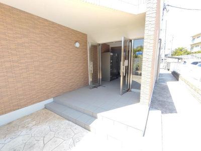 【エントランス】 | ヴィシュランティ