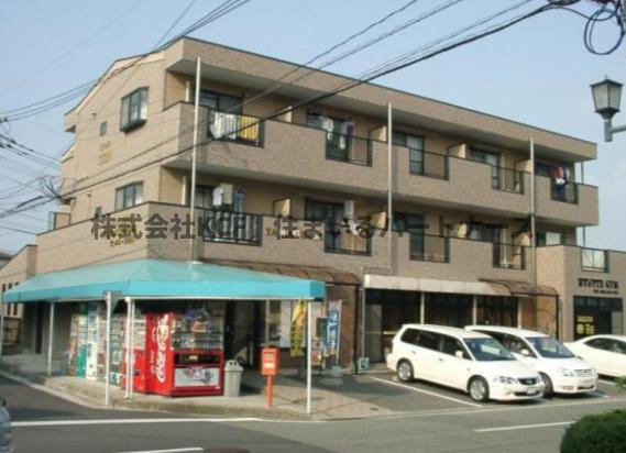 セカンドキャビンの外観