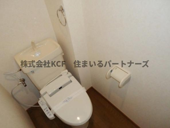 セカンドキャビンのトイレ|落ち着いたトイレです