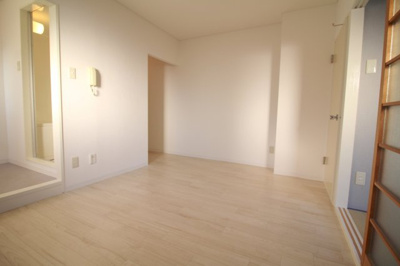 【居間・リビング】 | キャロル北桜塚 | 他のお部屋参照