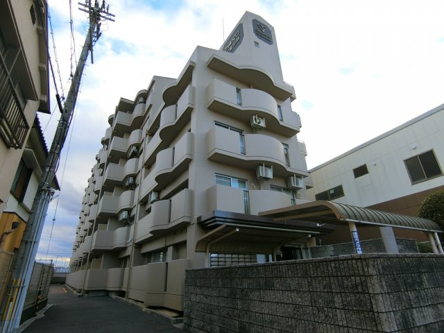 シャルマンフジ富田林の外観