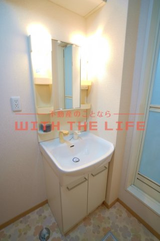 プレフェランス【キャッシュバック対象物件】の独立洗面台|朝の身支度には欠かせない独立洗面化粧台