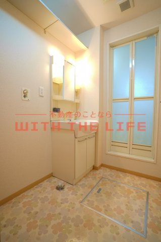 プレフェランス【キャッシュバック対象物件】の洗面所|ゆったりとスペースのある洗面所