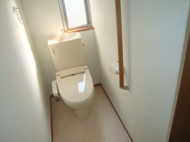 中筋８丁目戸建のトイレ