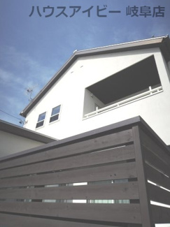 【外観】 | 岐阜市上川手　中古戸建て　築5年！ウッドデッキのついた明るいリビング♪茶所駅まで10分！お車3台可能