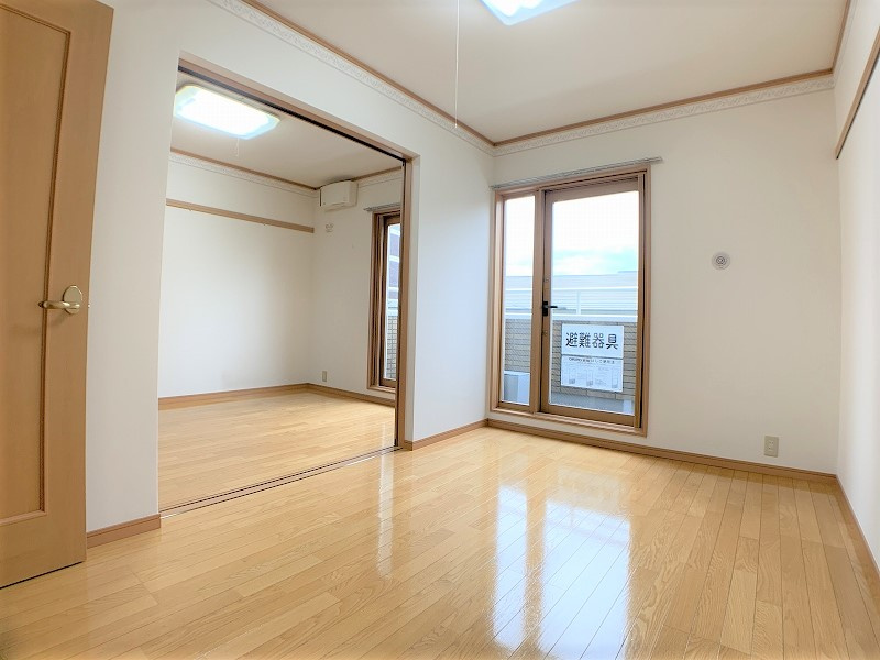 パーシモン上ノ橋の洋室