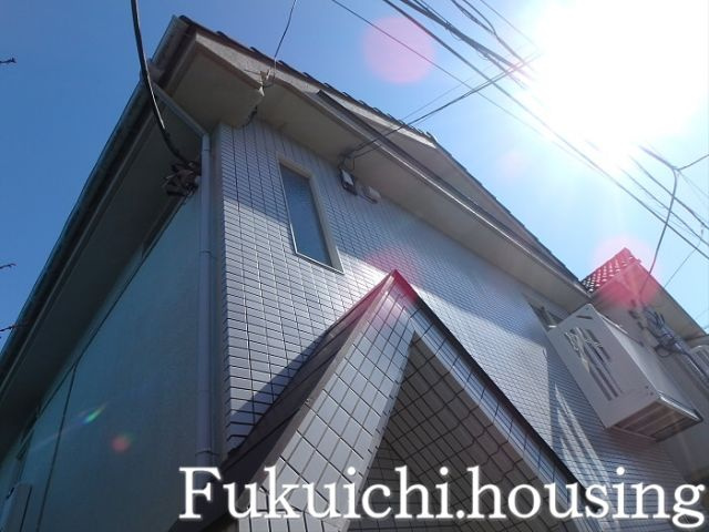 フラワー赤堤２号棟の外観