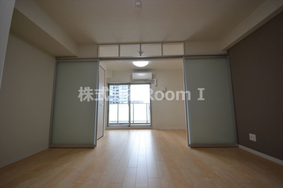 【居間・リビング】 | ヴィラ・セレーノ玉造本町（旧ルネフラッツ玉造本町 | おしゃれなリビングです