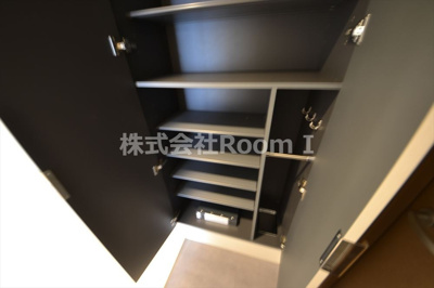 【玄関】 | ヴィラ・セレーノ玉造本町（旧ルネフラッツ玉造本町 | 明るい玄関です