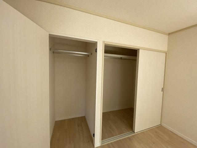 【収納】 | セピアヴィラ【SHM】 | 洋室6.4帖のお部屋にあるクローゼットです♪