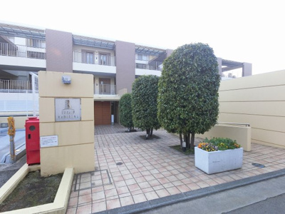 【外観】 | リステージ上大岡 | 総戸数６４戸、平成１６年１２月築、管理人は日勤勤務につき管理体制良好です♪