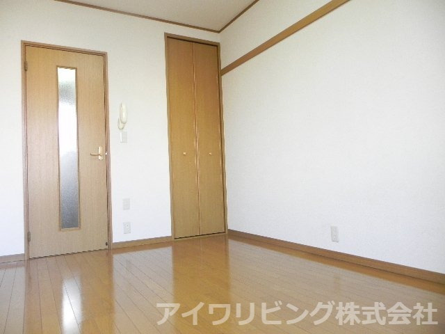 ソミュール百草Iの洋室|【ソミュール百Ⅰ】