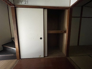 南塚口5丁目連棟貸家の収納