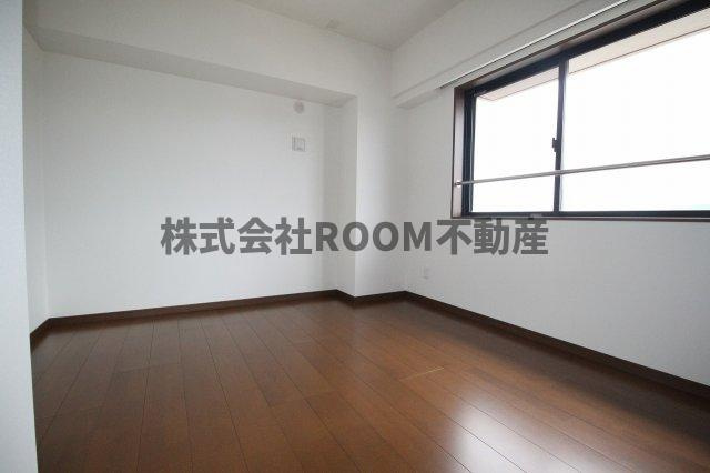 Noah天神の寝室|落ち着いた色調の寝室です